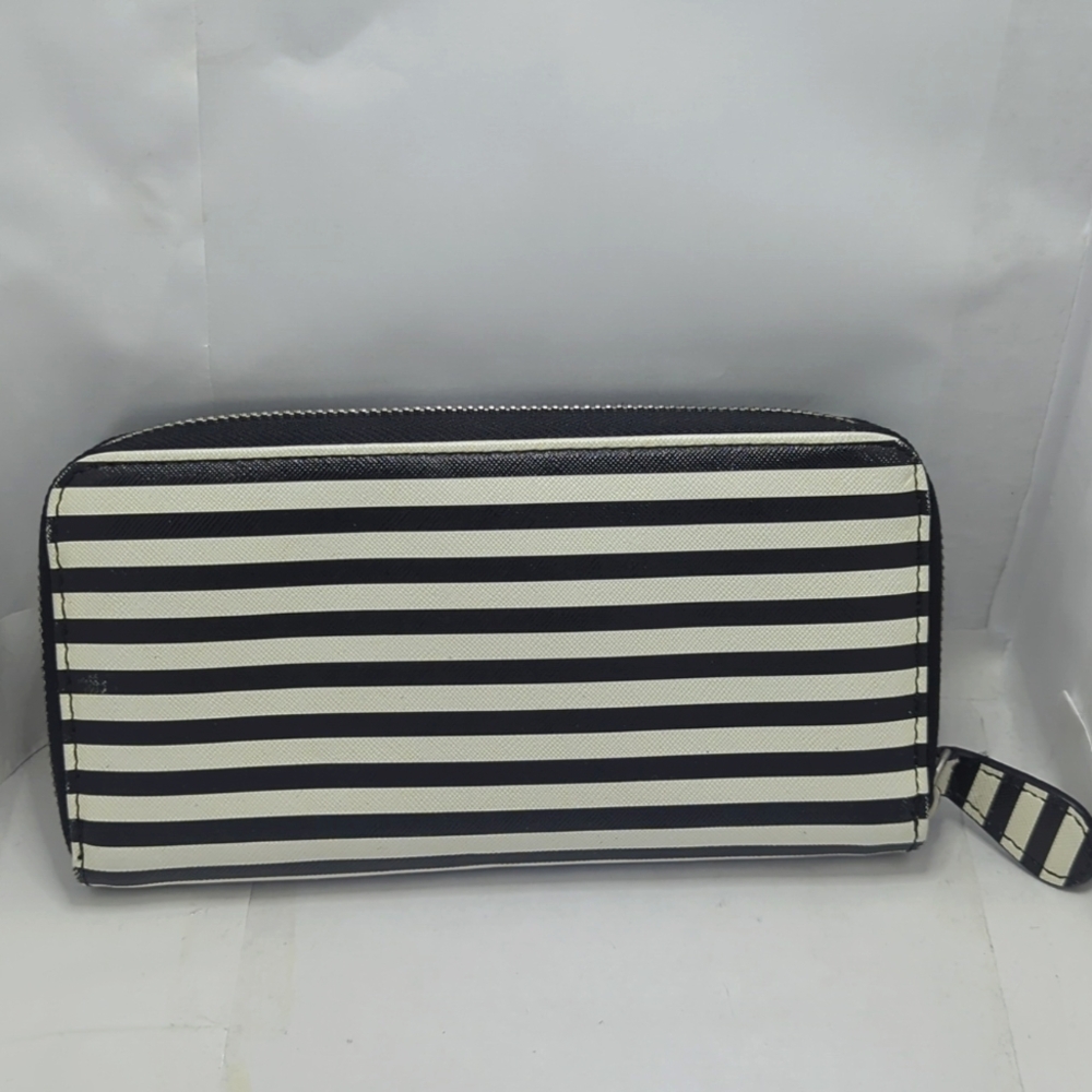 Guess Monochrome Striped Wallet (Like New) - Picture 2 of 3